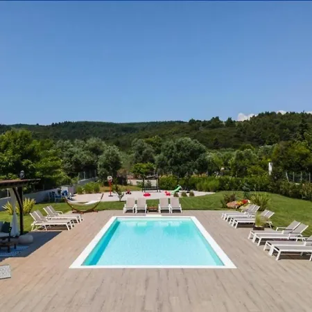 Arteon * Akti Salonikiou