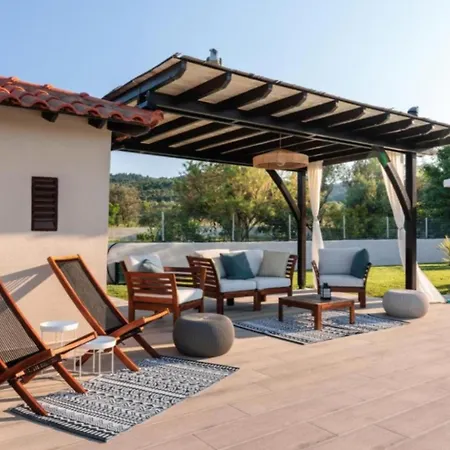 Arteon Villa Akti Salonikiou